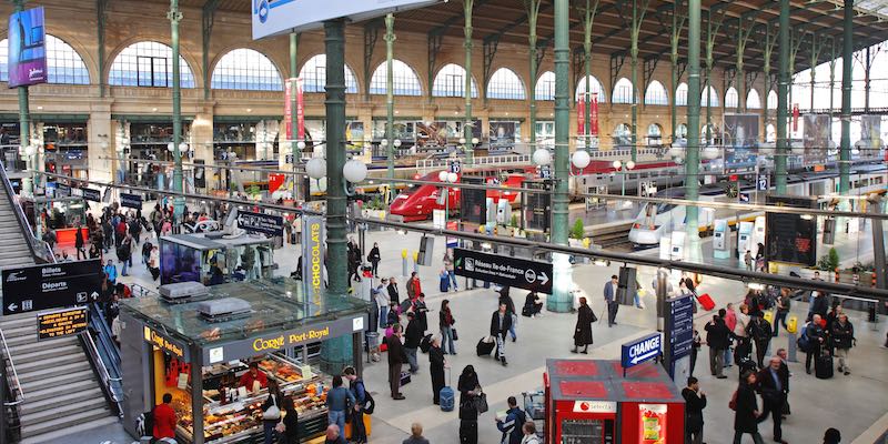 paris-gare-du-nord-avrupanin-en-islek-tren-istasyonu.jpg